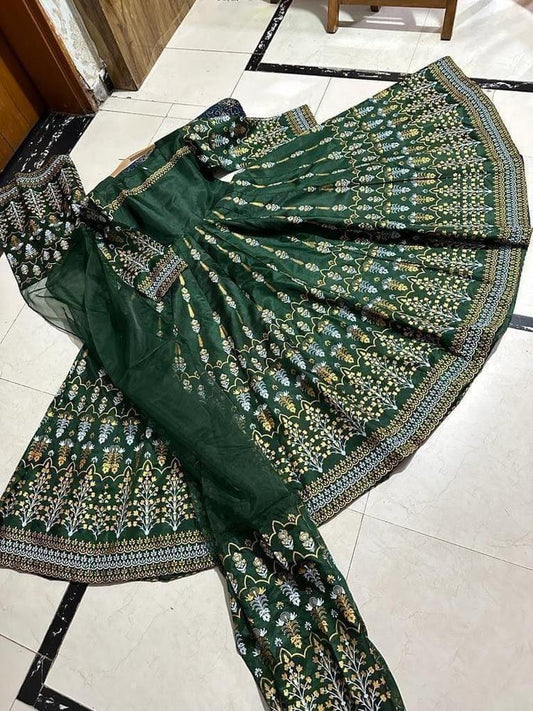 Green Silk Embroidered Maxi Suit 3 Pcs Medium
